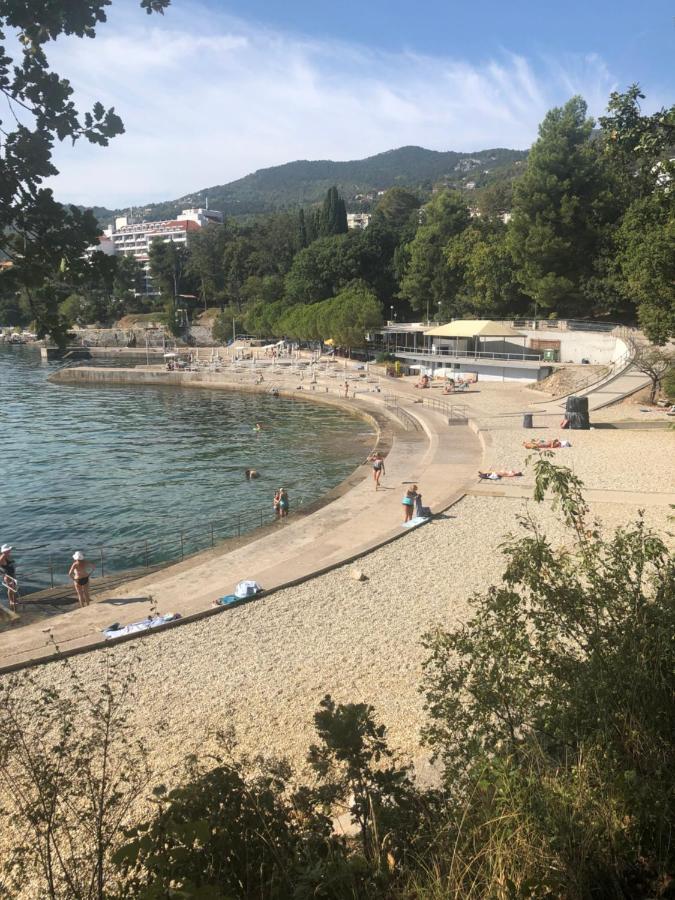 Una Lovran Buitenkant foto